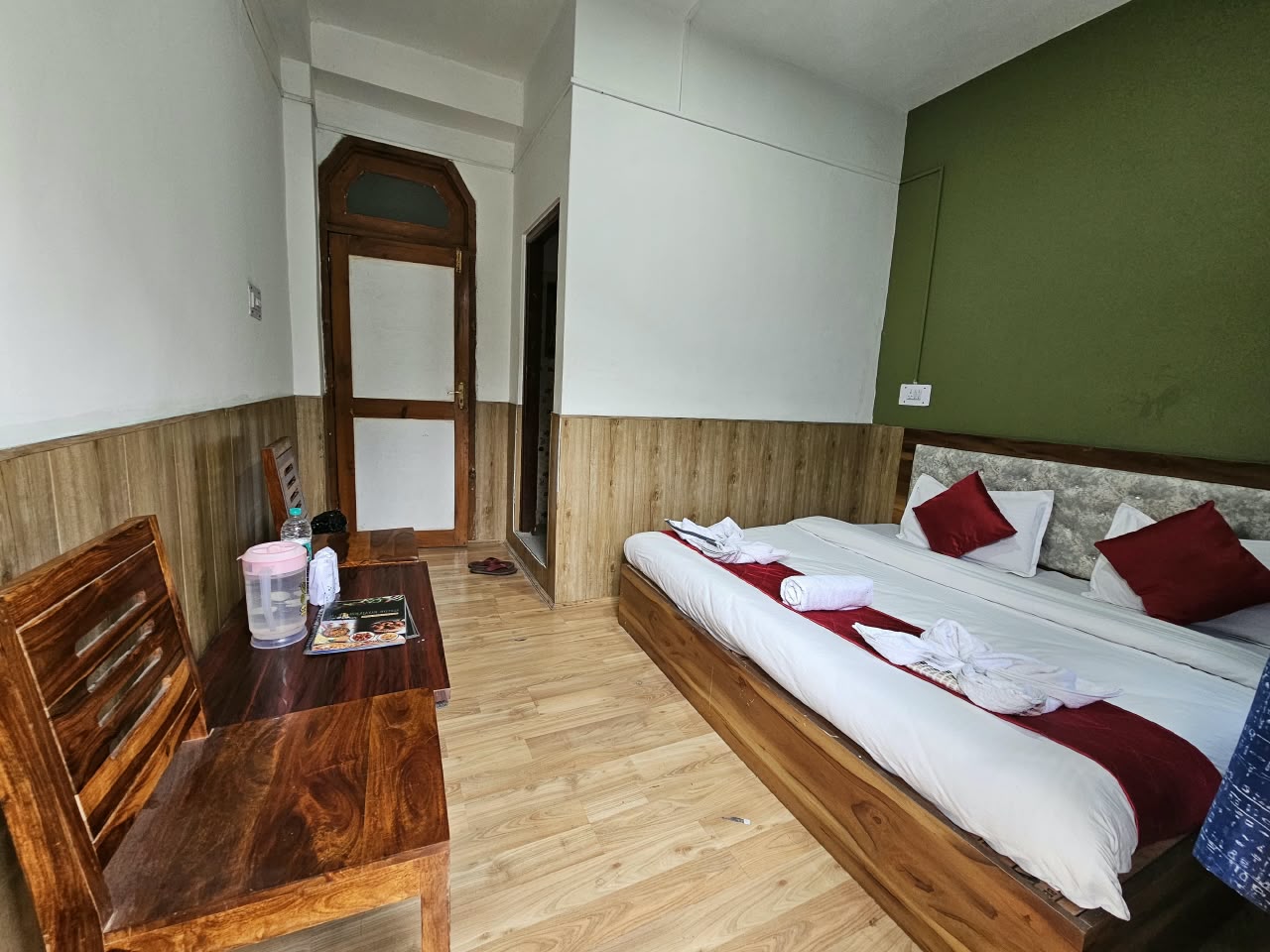 Standard room at Hotel Apple Resort Sangla